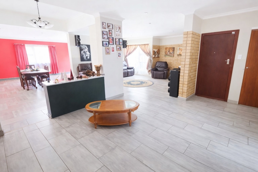 6 Bedroom Property for Sale in Sasolburg Ext 23 Free State